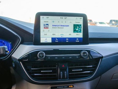 Used 2022 Ford Escape SEL w/ Technology Package image 21