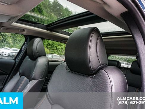 Used 2025 MAZDA CX-50 AWD 2.5 Hybrid w/ Premium Pkg image 18