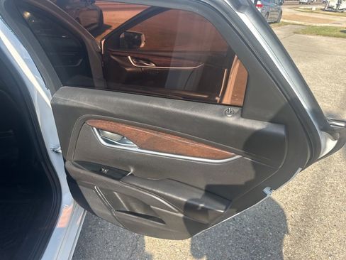 Used 2016 Cadillac XTS Luxury image 13