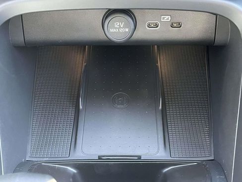 New 2026 Volvo XC40 B4 Core w/ Climate Package image 20