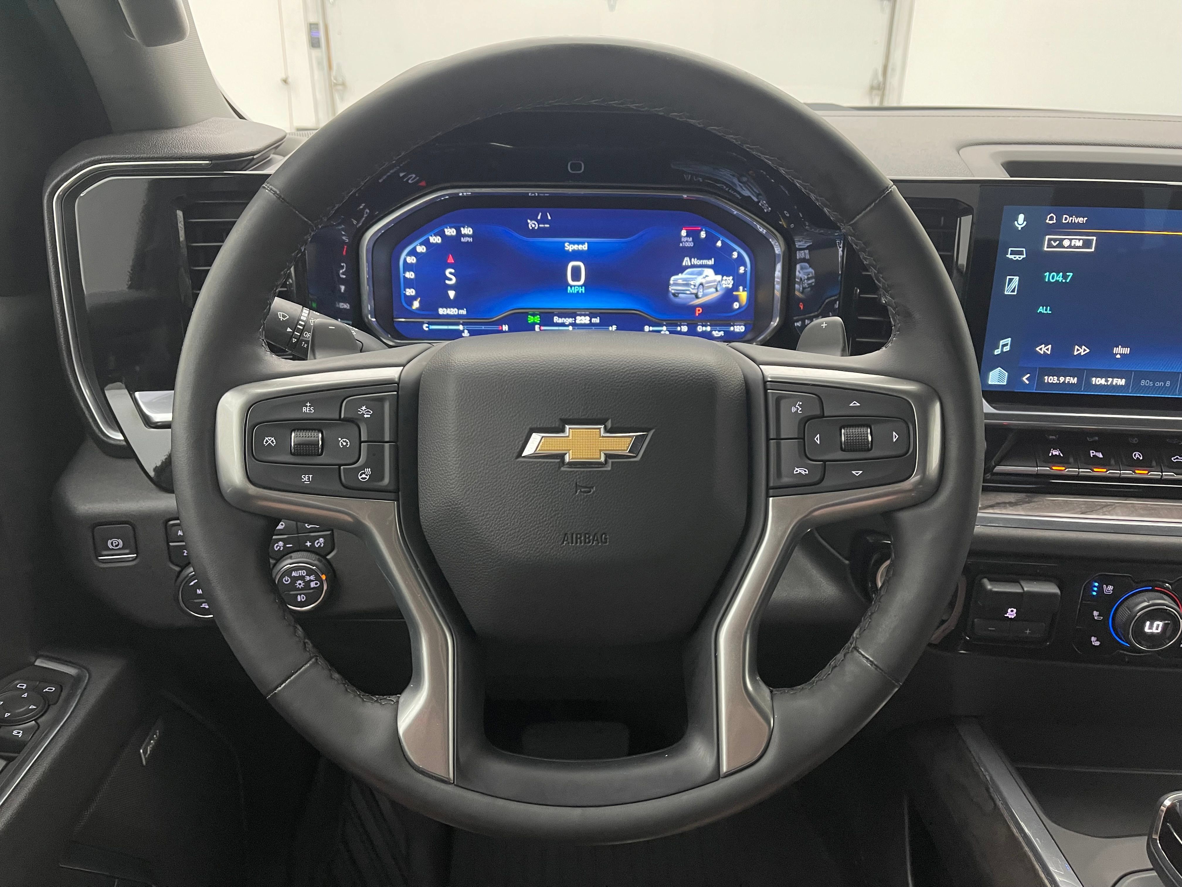 Used 2023 Chevrolet Silverado 1500 LTZ AWD/4WD image 18