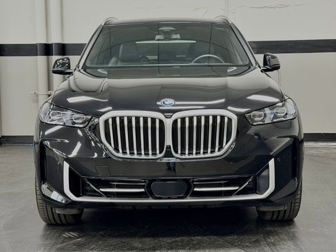 Used 2026 BMW X5 xDrive50e AWD/4WD image 6