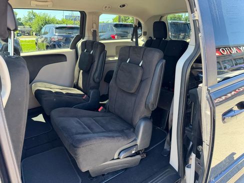Used 2015 Dodge Grand Caravan SXT FWD image 14