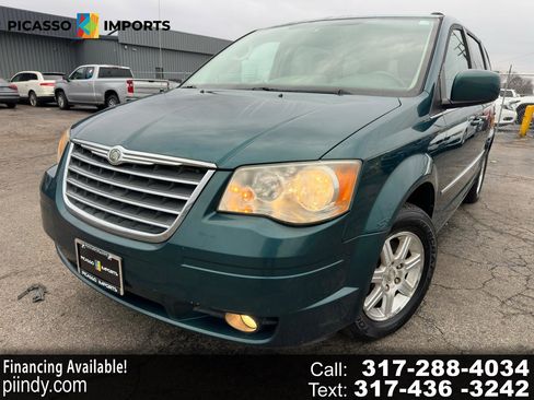 Used 2009 Chrysler Town & Country Touring image 1