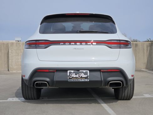 Certified 2026 Porsche Macan image 7