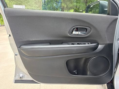 Certified 2020 Honda HR-V Sport image 14