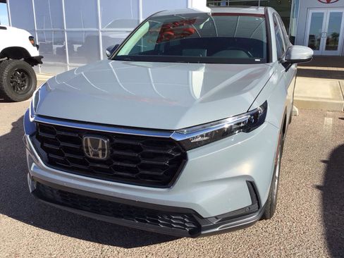 Used 2025 Honda CR-V EX-L image 10