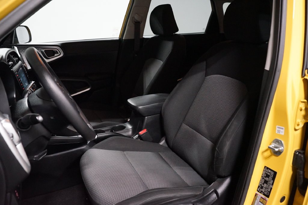 Used 2020 Kia Soul LX FWD image 22