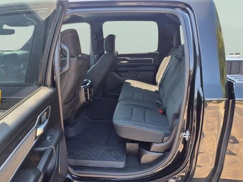 Used 2019 RAM 1500 Big Horn AWD/4WD image 9
