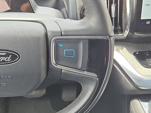 Used 2025 Ford Expedition Tremor AWD/4WD image 21