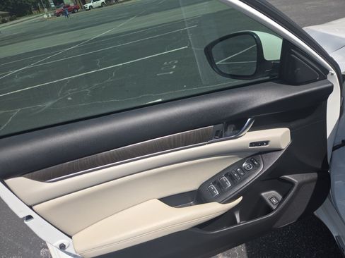 Used 2021 Honda Accord EX-L image 36