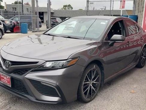 Used 2023 Toyota Camry SE image 6