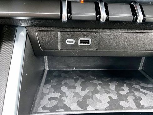 Used 2025 Chevrolet Colorado Trail Boss image 23