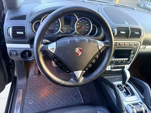 Used 2010 Porsche Cayenne GTS AWD/4WD image 15