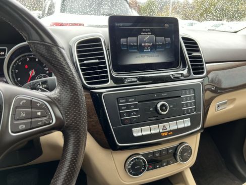 Certified 2017 Mercedes-Benz GLE 350 image 32