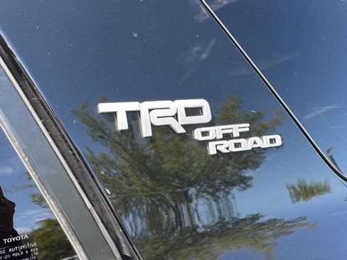 Used 2017 Toyota 4Runner TRD Off-Road AWD/4WD image 37