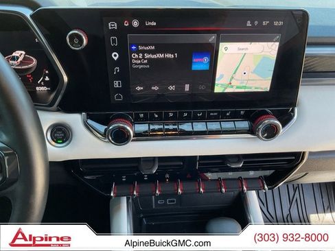 Used 2025 GMC Canyon AT4 w/ AT4X Package AWD/4WD image 11