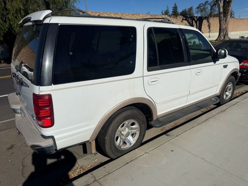 Used 1997 Ford Expedition 2WD image 2