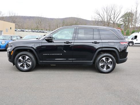 Used 2024 Jeep Grand Cherokee Limited 4xe image 4