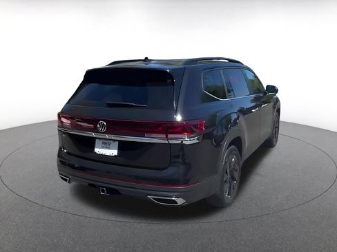Used 2026 Volkswagen Atlas SE FWD image 15