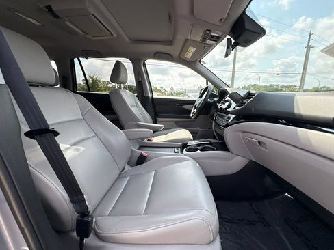 Used 2019 Honda Pilot Touring image 29