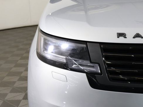 Used 2023 Land Rover Range Rover SV image 16