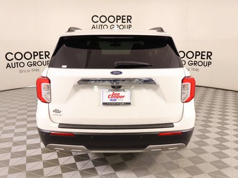 Used 2021 Ford Explorer XLT w/ Equipment Group 202A RWD image 23