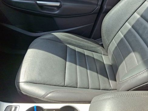 Used 2016 Ford C-MAX Energi SEL w/ Equipment Group 301A image 25