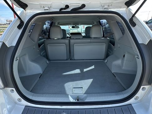 Used 2013 Toyota Prius V image 22