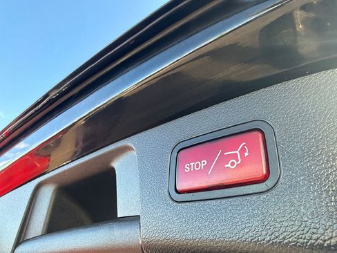 Used 2019 Mercedes-Benz GLA 250 4MATIC image 16