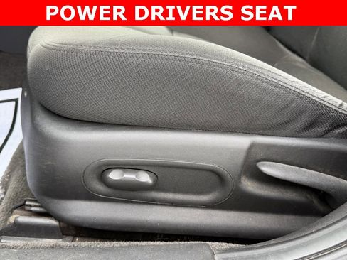 Used 2007 Pontiac Grand Prix Base w/ Sun And Sound Package image 4