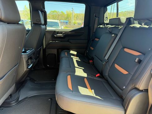 Used 2026 GMC Sierra 1500 AT4 w/ AT4 Premium Package AWD/4WD image 21