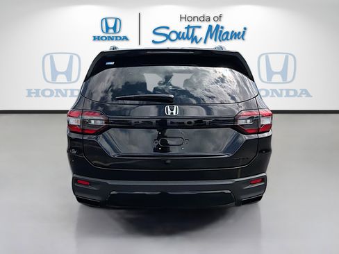 New 2026 Honda Pilot Sport image 6
