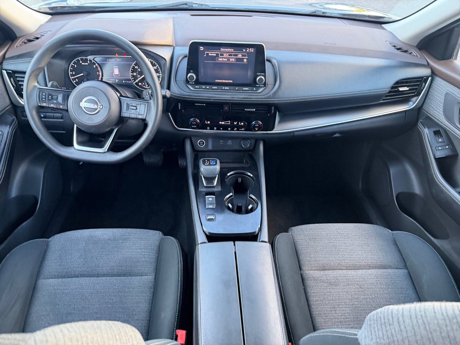 Used 2022 Nissan Rogue SV FWD image 12
