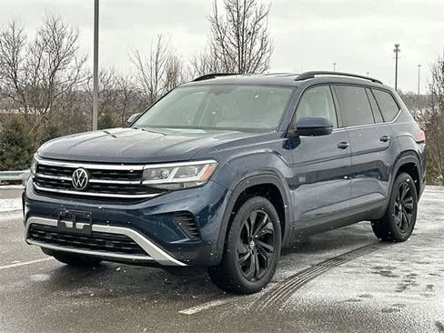Used 2022 Volkswagen Atlas SE w/ Black Wheel Package image 1