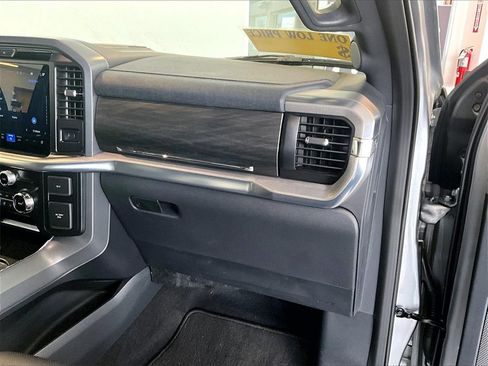 Used 2025 Ford F150 Lariat w/ Equipment Group 501A Mid image 13