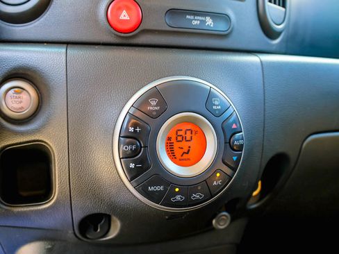 Used 2014 Nissan Cube 1.8 SL w/ SL Preferred Package FWD image 15