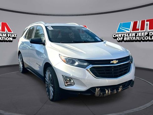 Used 2018 Chevrolet Equinox LT w/ Sun & Infotainment Package FWD image 1
