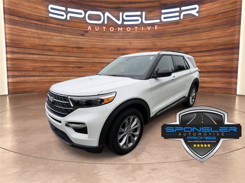 Used 2023 Ford Explorer XLT w/ Equipment Group 202A AWD/4WD image 1