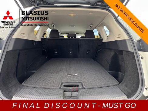 Used 2021 Nissan Rogue S image 31