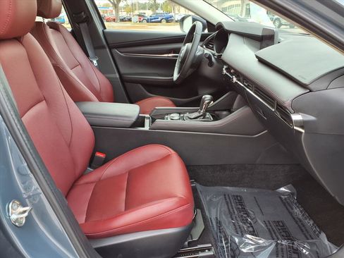 Used 2024 MAZDA MAZDA3 s image 9