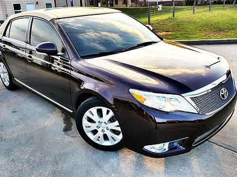 Used 2011 Toyota Avalon FWD image 4