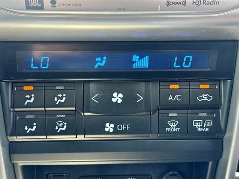 Used 2016 Toyota 4Runner Limited AWD/4WD image 18