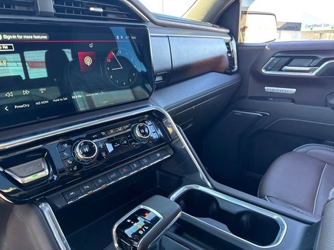 Used 2024 GMC Sierra 1500 Denali image 19