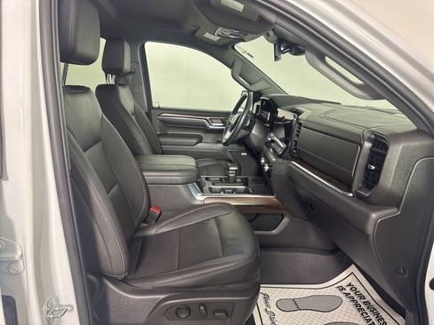 Used 2023 GMC Sierra 1500 SLT w/ SLT Premium Package image 13