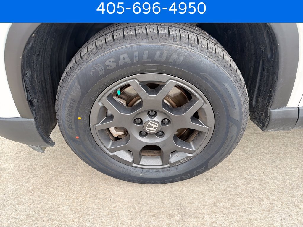 Used 2025 Honda Pilot TrailSport image 11