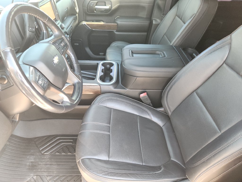 Used 2020 Chevrolet Silverado 2500 High Country w/ Technology Package AWD/4WD image 13