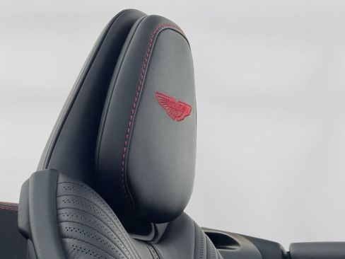 Used 2023 Aston Martin DB11 Volante RWD image 41