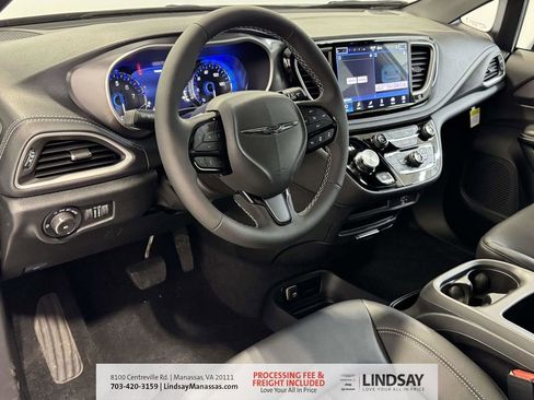New 2026 Chrysler Pacifica Select w/ S Appearance Package image 16