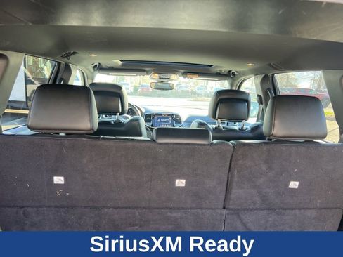 Used 2019 Jeep Grand Cherokee Altitude RWD image 13